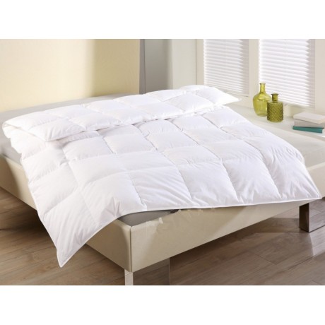 Komfortní prošívaná deka z prachového peří Comfortable, 200x200 cm, bílá