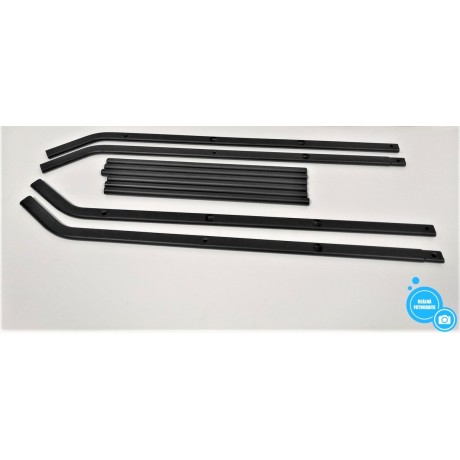 Žebříkový věšák Amazon Basics DY122-BK, 160,5 x 45 cm, černá