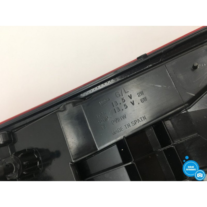 Zadní světlomet VALEO Lighting Systems L 047027 (90091810), levá strana