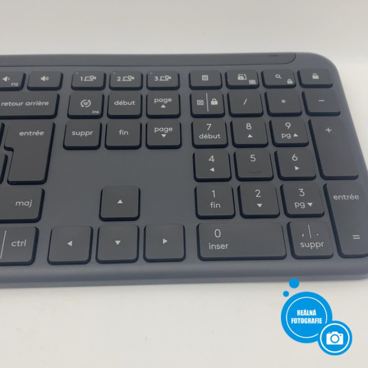 Bezdrátová klávesnice a myš LOGITECH Slim Combo MK950, AZERTY(francouzské rozložení),černá