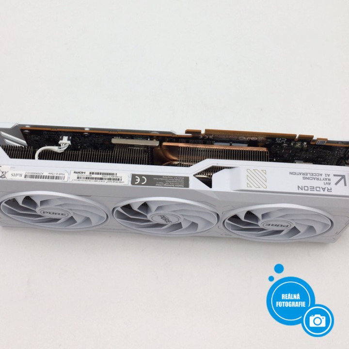 Grafická karta SAPPHIRE Radeon RX 7900 XT PURE (11323-09-20G), 20 GB GDDR6, bílá